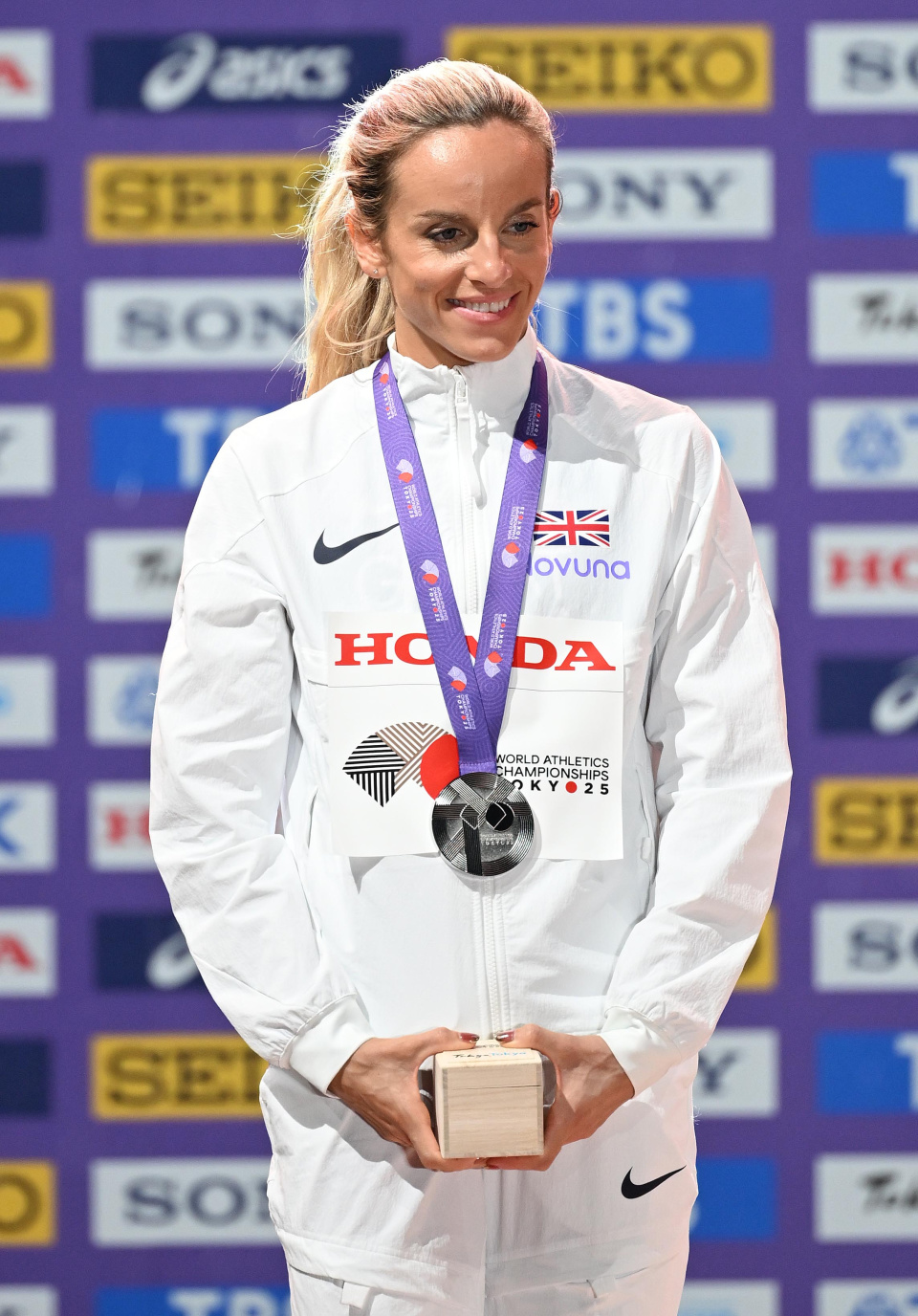 手亨特贝尔, LkvCE